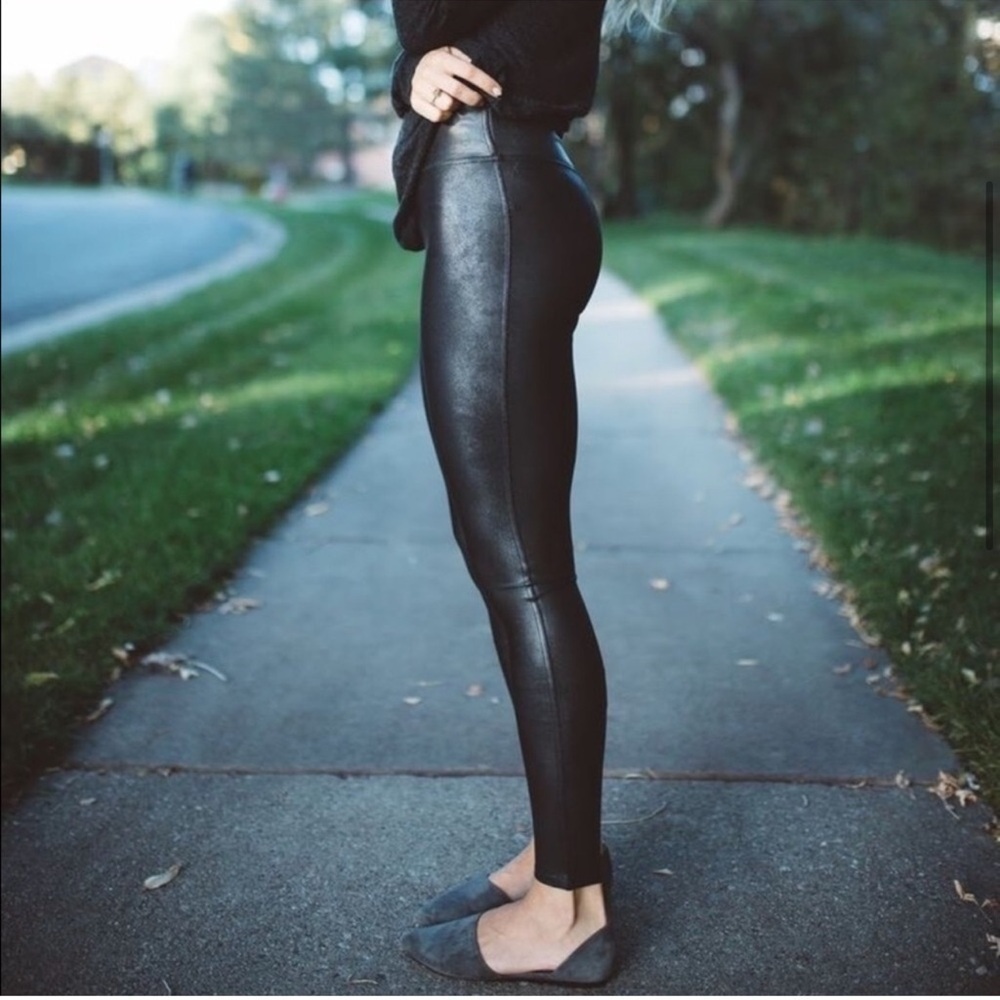 Spanx Faux Leather Black Shimmer Leggings Medium Petite - Picture 3 of 9